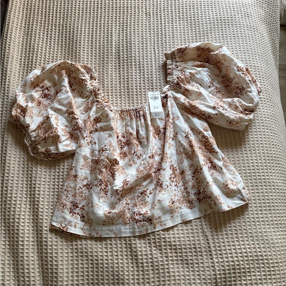 Abercrombie x Tia Booth puff sleeve floral linen top - Brown on Cream